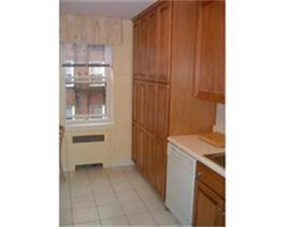 395 Broadway, Central Square