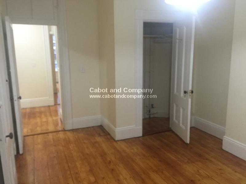 34 Isabella St, Back Bay