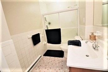 1323 Worcester Rd, Framingham