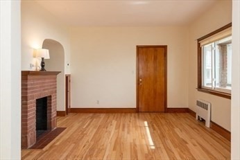 267 Lynn Shore Dr, Diamond District