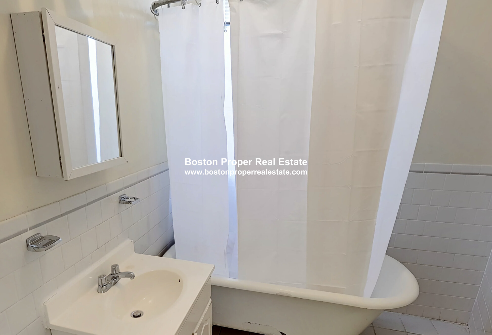 106 Queensberry St, Fenway