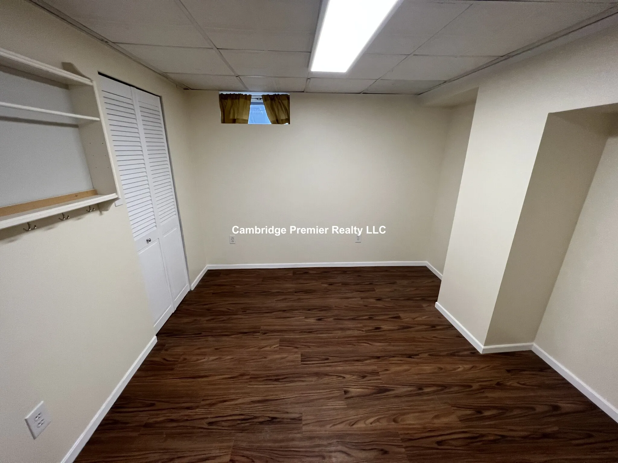 10 Wallace St, Tufts