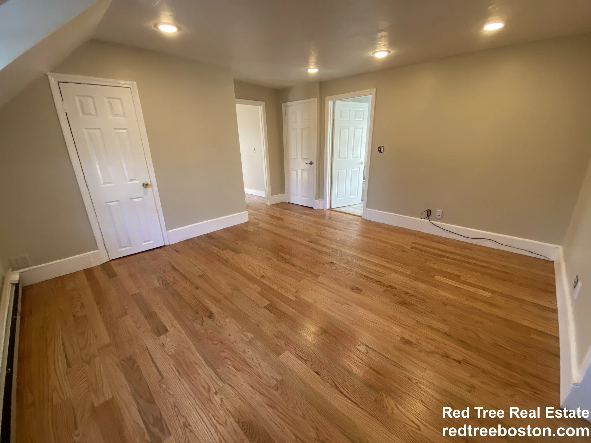 335 Baker St, West Roxbury