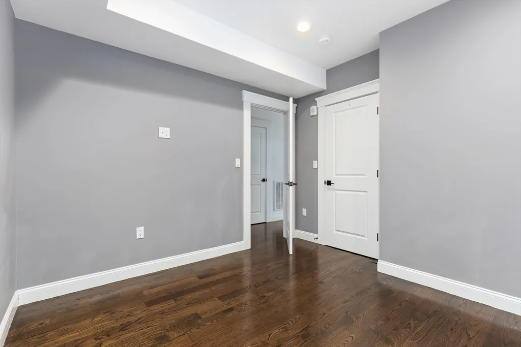 229 E Eagle St, East Boston