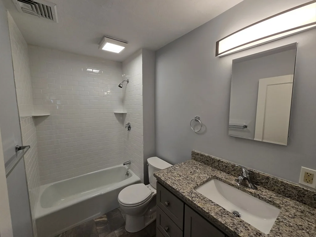 288 Pleasant St, Stoughton