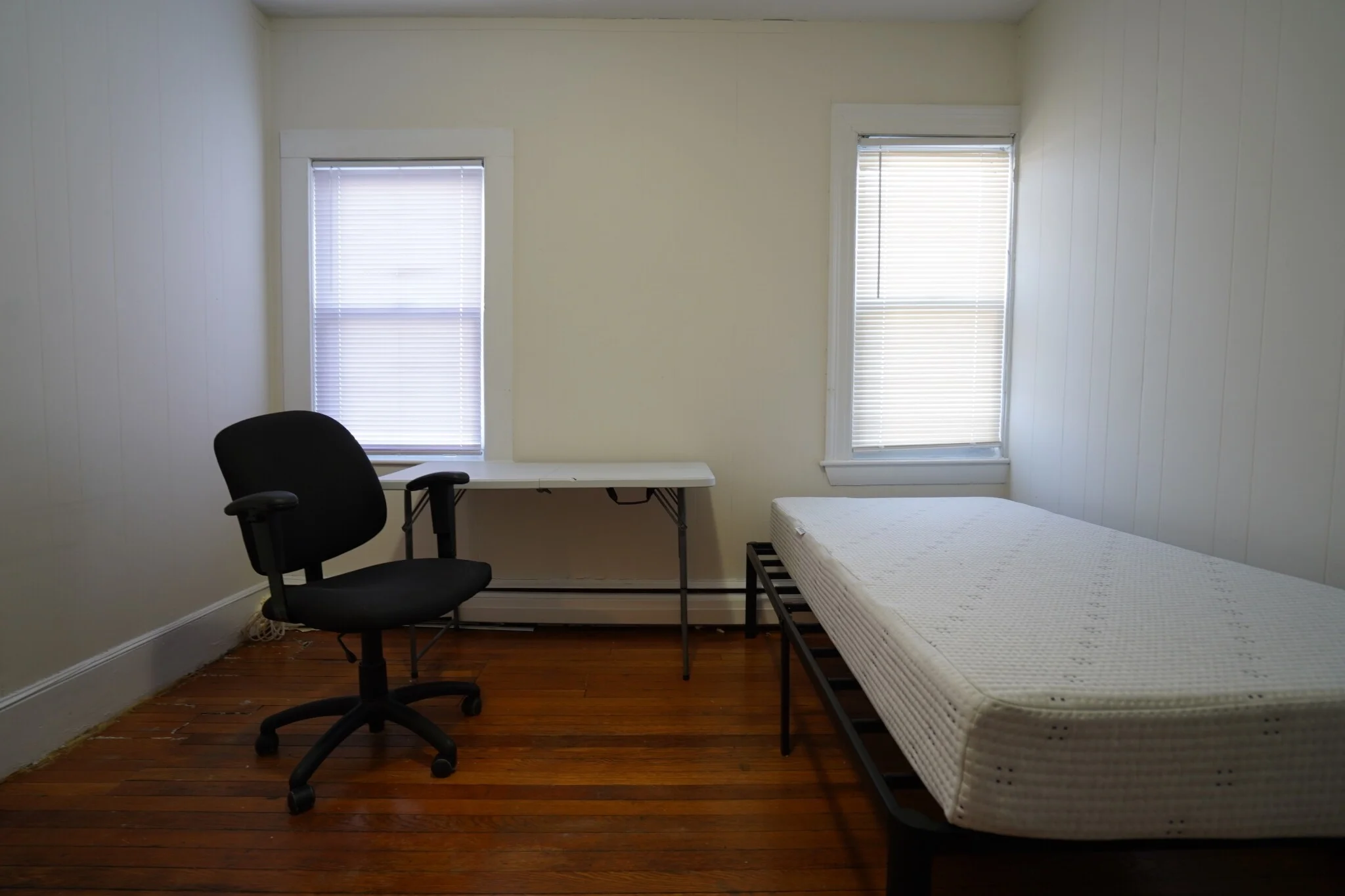 4 Ashford Ct, Allston