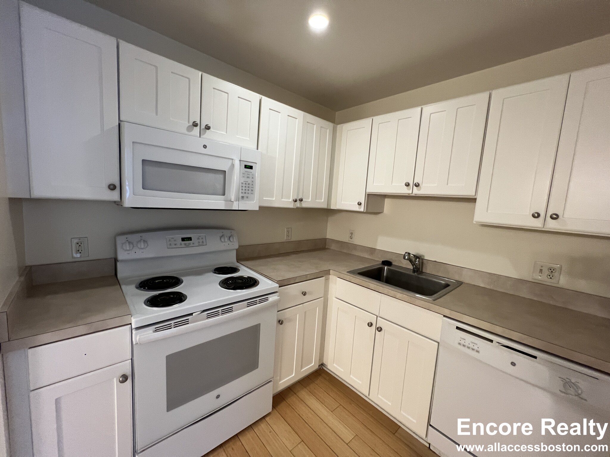 40 Boylston St, Downtown