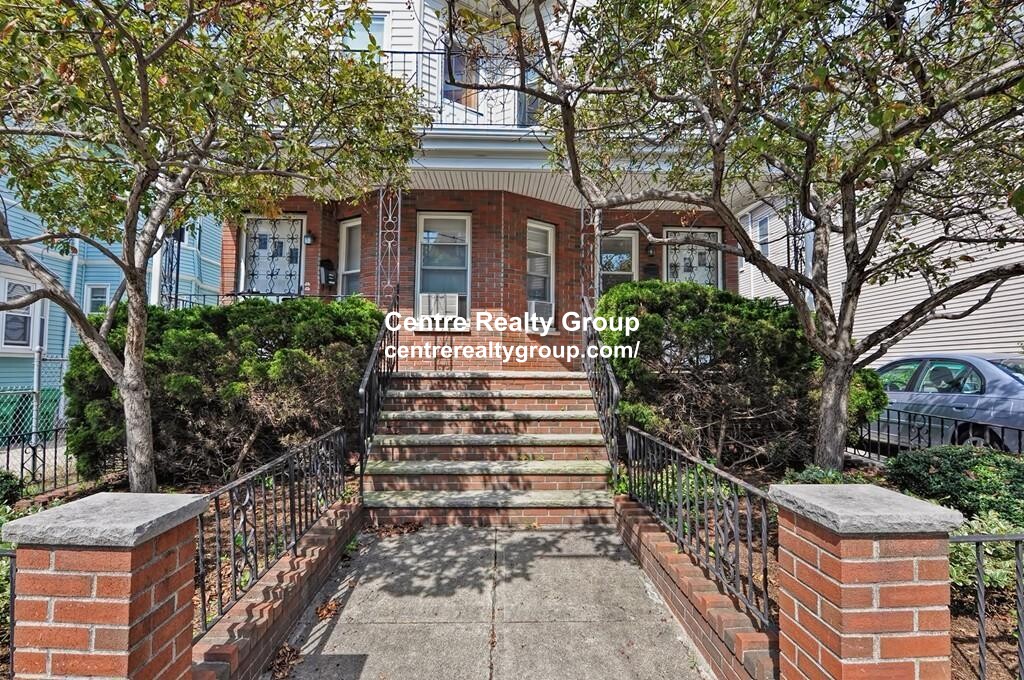 15 Princeton St, South Medford