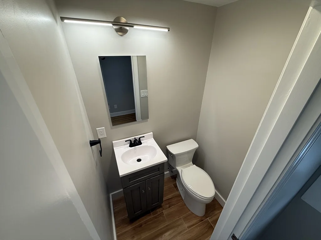 7 Silvia Ct, Hyde Park