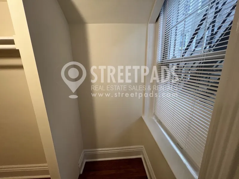 31 Park Dr, Fenway