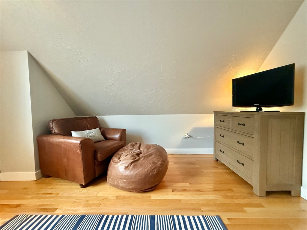 11 High Meadow, Oak Bluffs