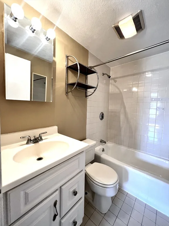 703 Massachusetts Ave, South End