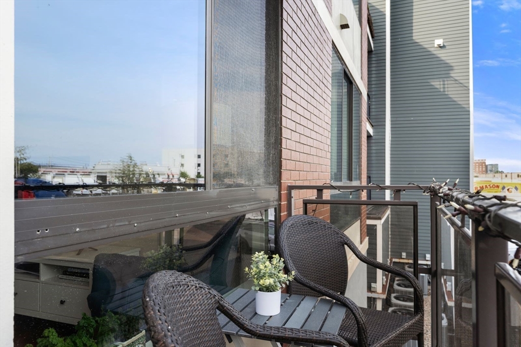 339 D St, South Boston