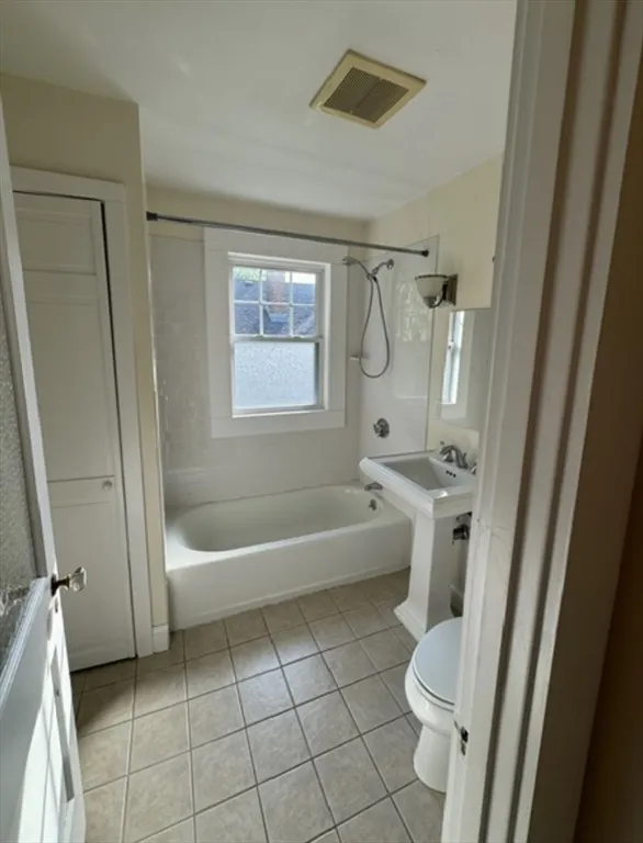 124 Langley Rd, Newton