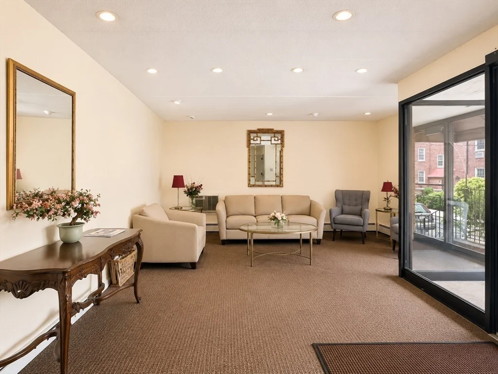31 Harris, Coolidge Corner