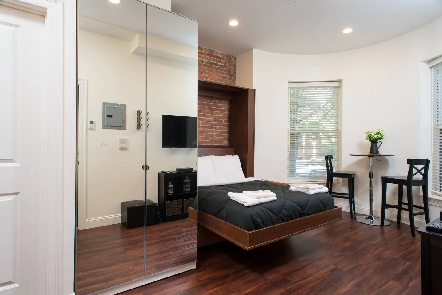 19 Cumberland St, Back Bay