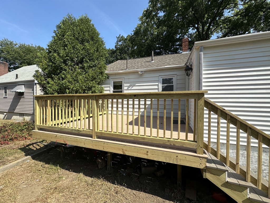 23 Safford St, Quincy
