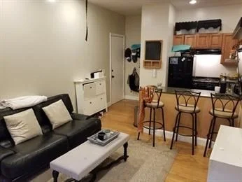 40 Saint Botolph St, Back Bay