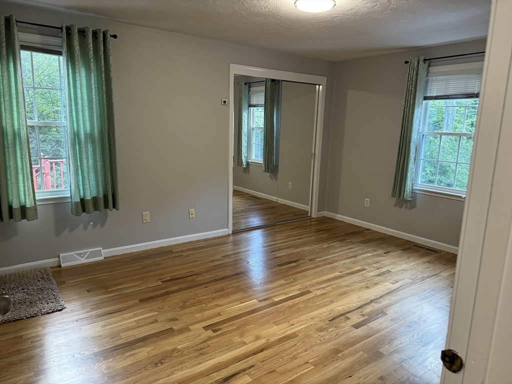 6 Fox Hill Rd, Ashland