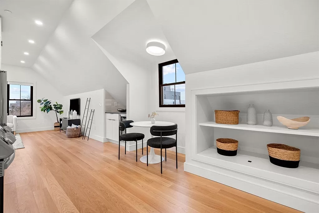 93 Cowper St, East Boston