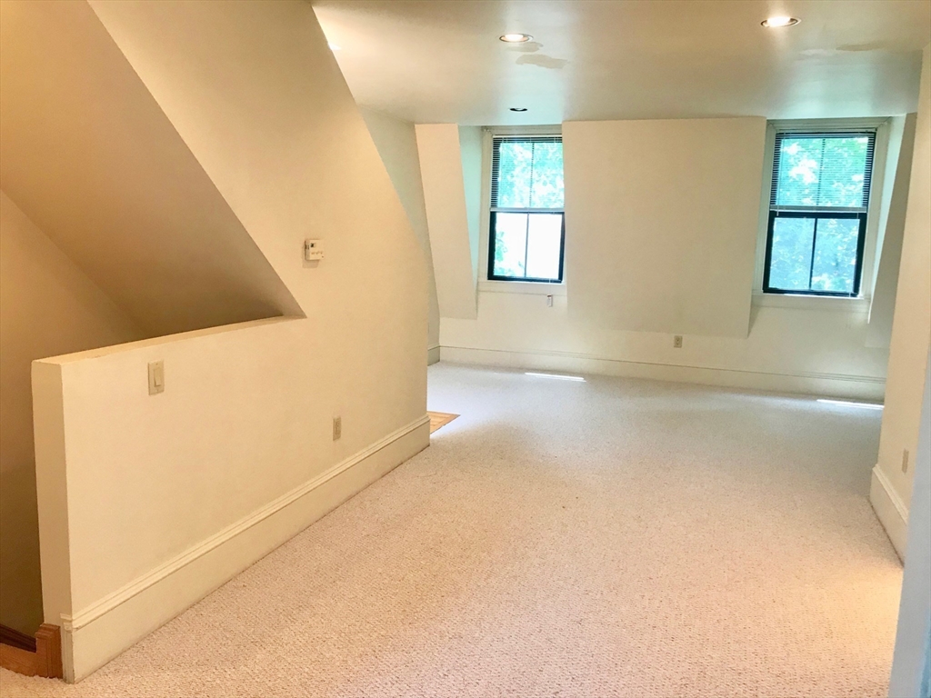 10 East Concord, South End