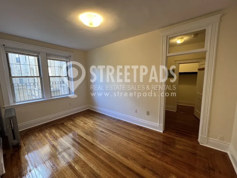 25 Park Dr, Fenway
