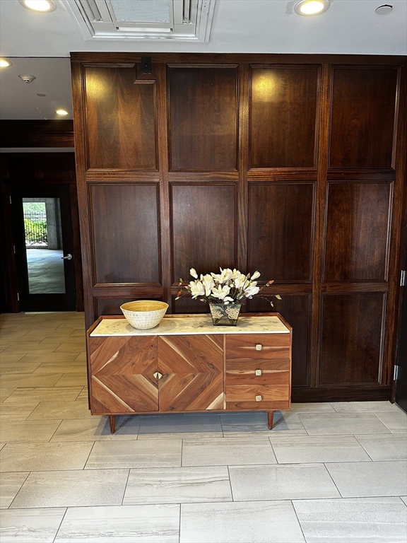 978 Worcester St, Wellesley