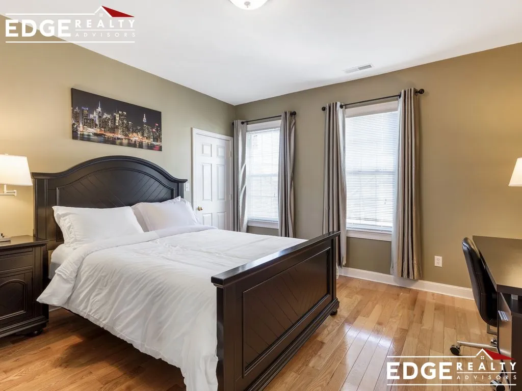 24 Fairmount Ave, West Somerville