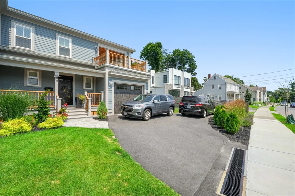 99 Crafts St, Newtonville