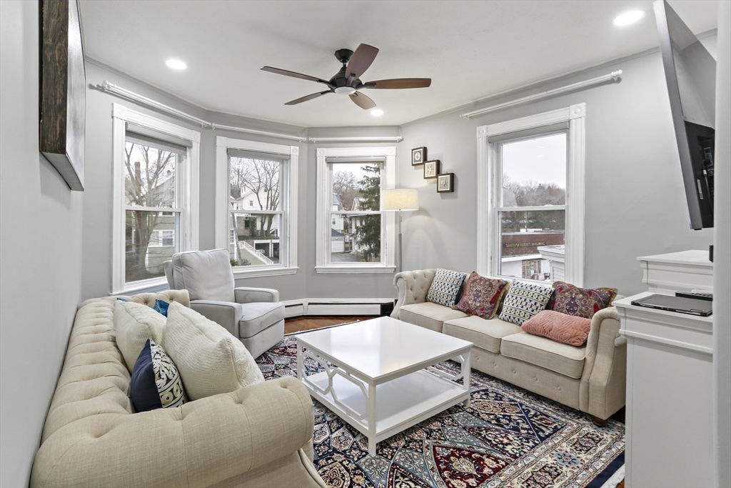 1283 Massachusetts Ave, Arlington Heights