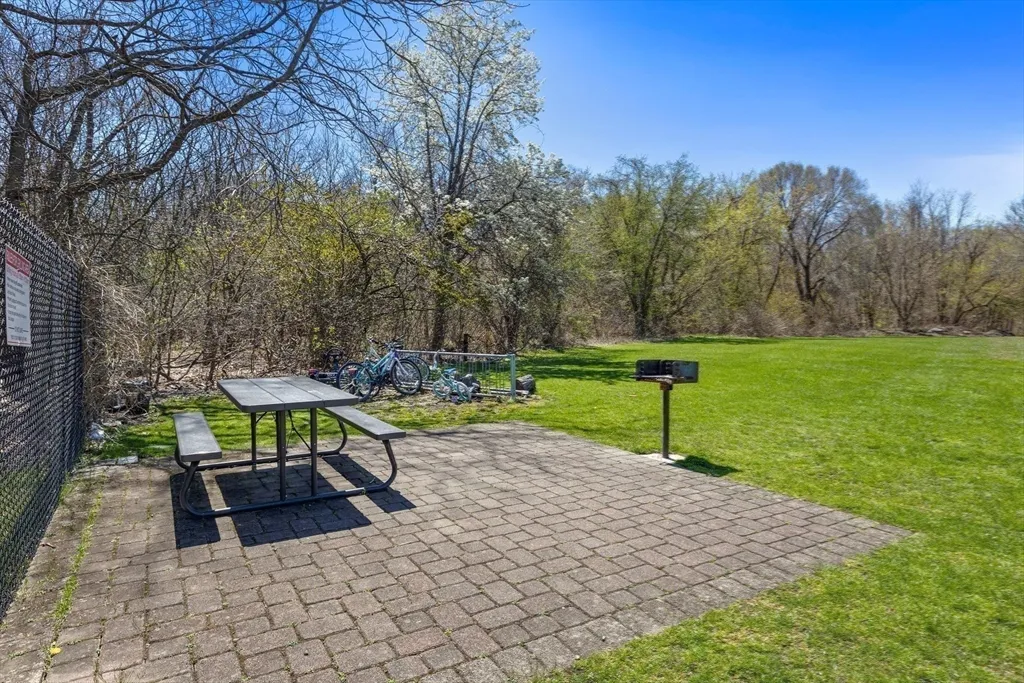 23 Westgate Rd, Chestnut Hill