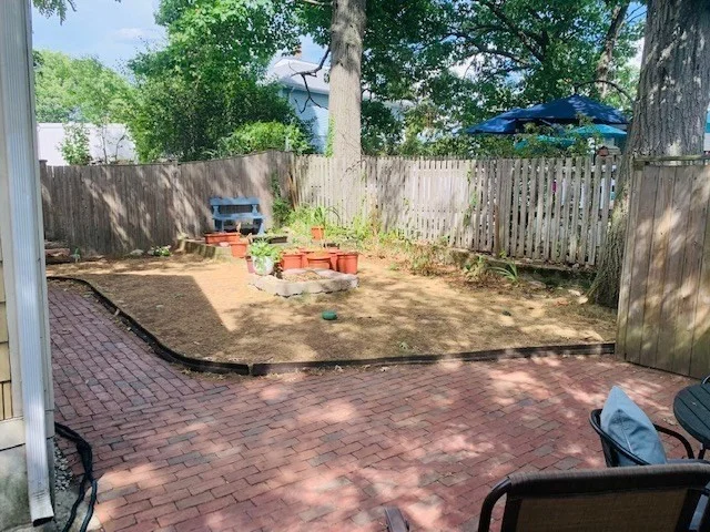 29 Draper St, Medford