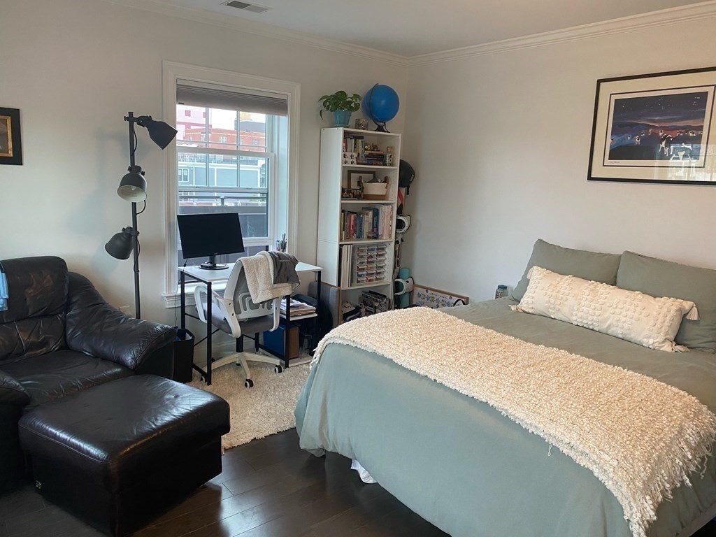 728 East Broadway, South Boston