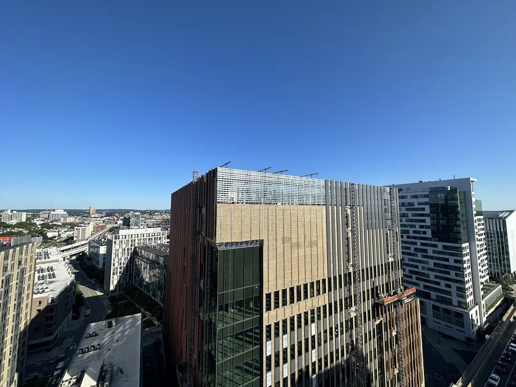 8 Museum Way, East Cambridge