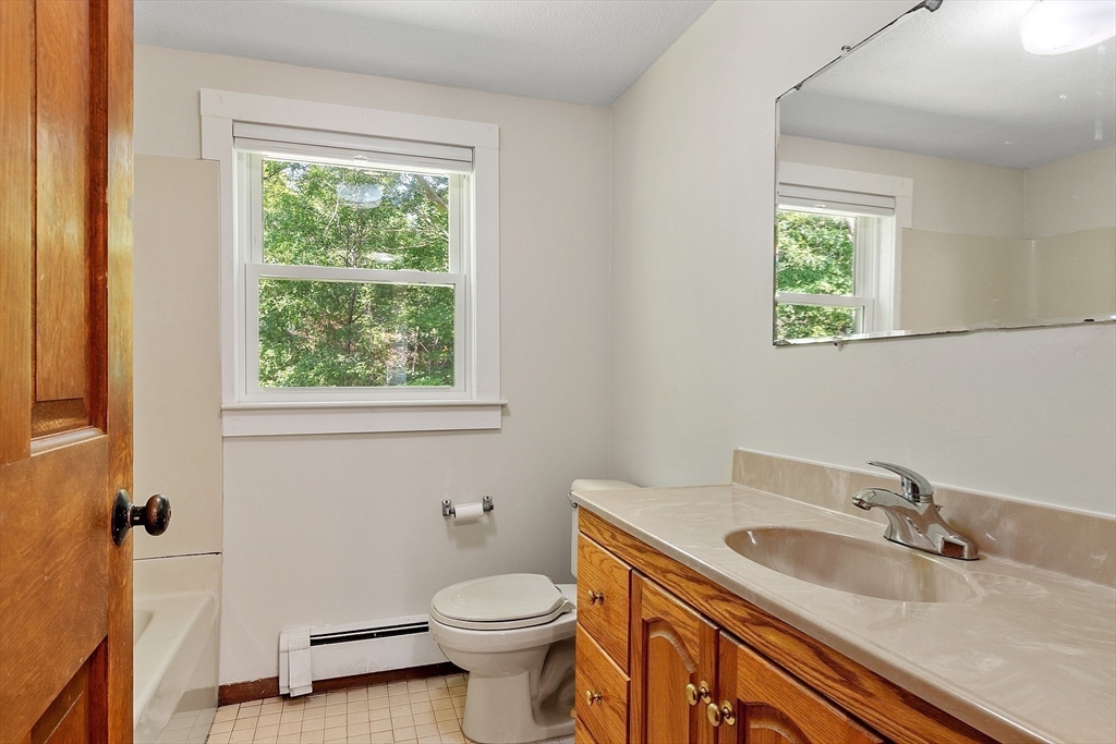 4 Lowest Ln, Rockport