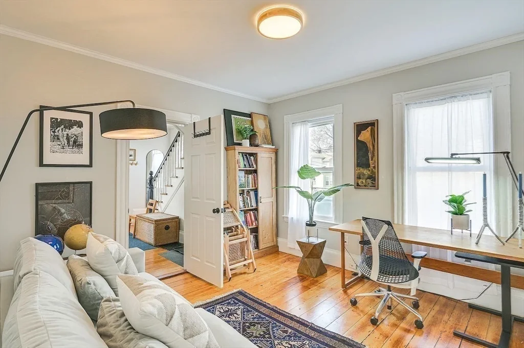 44 Cottage St, Watertown