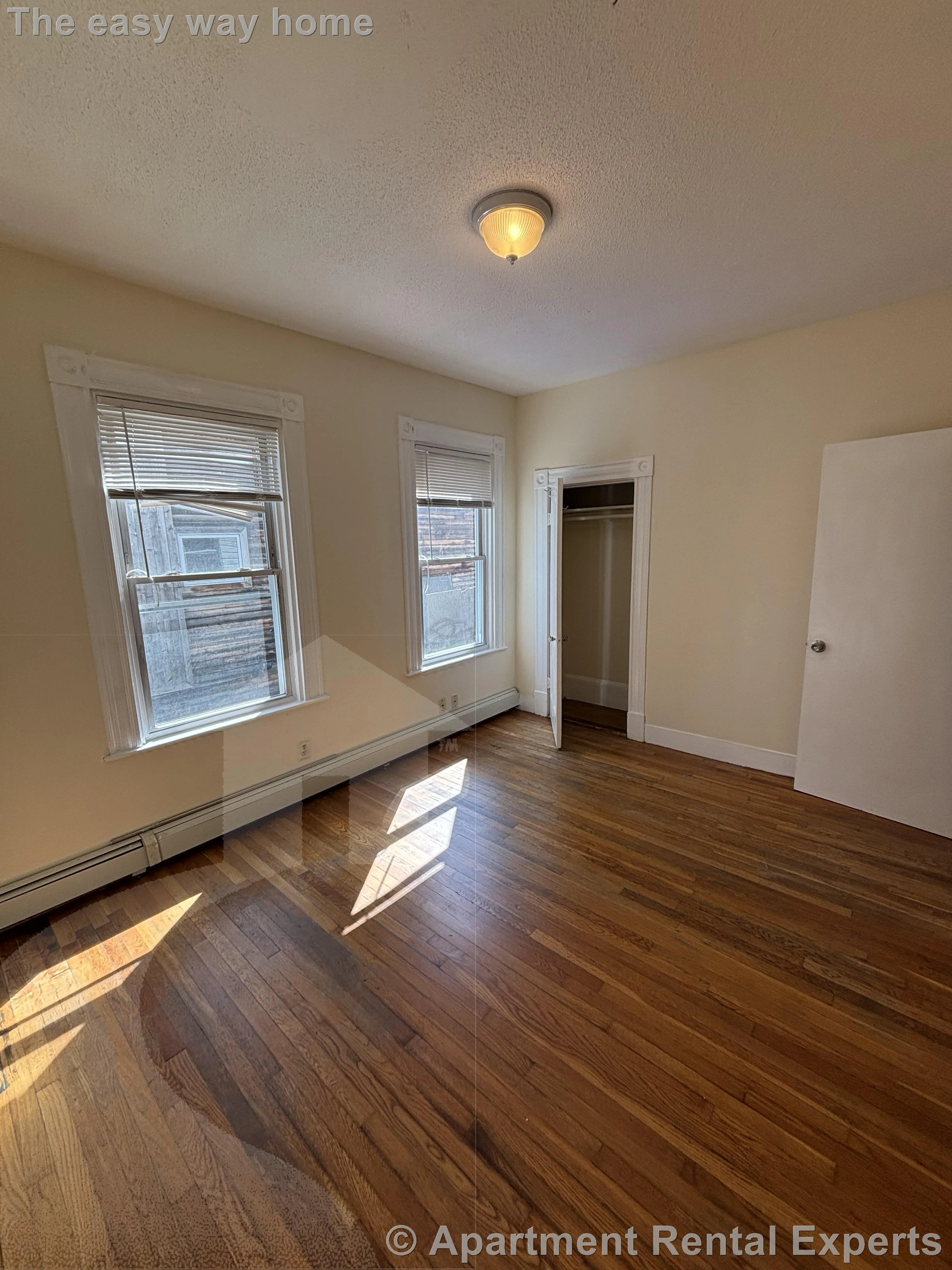 569 Main St, Tufts