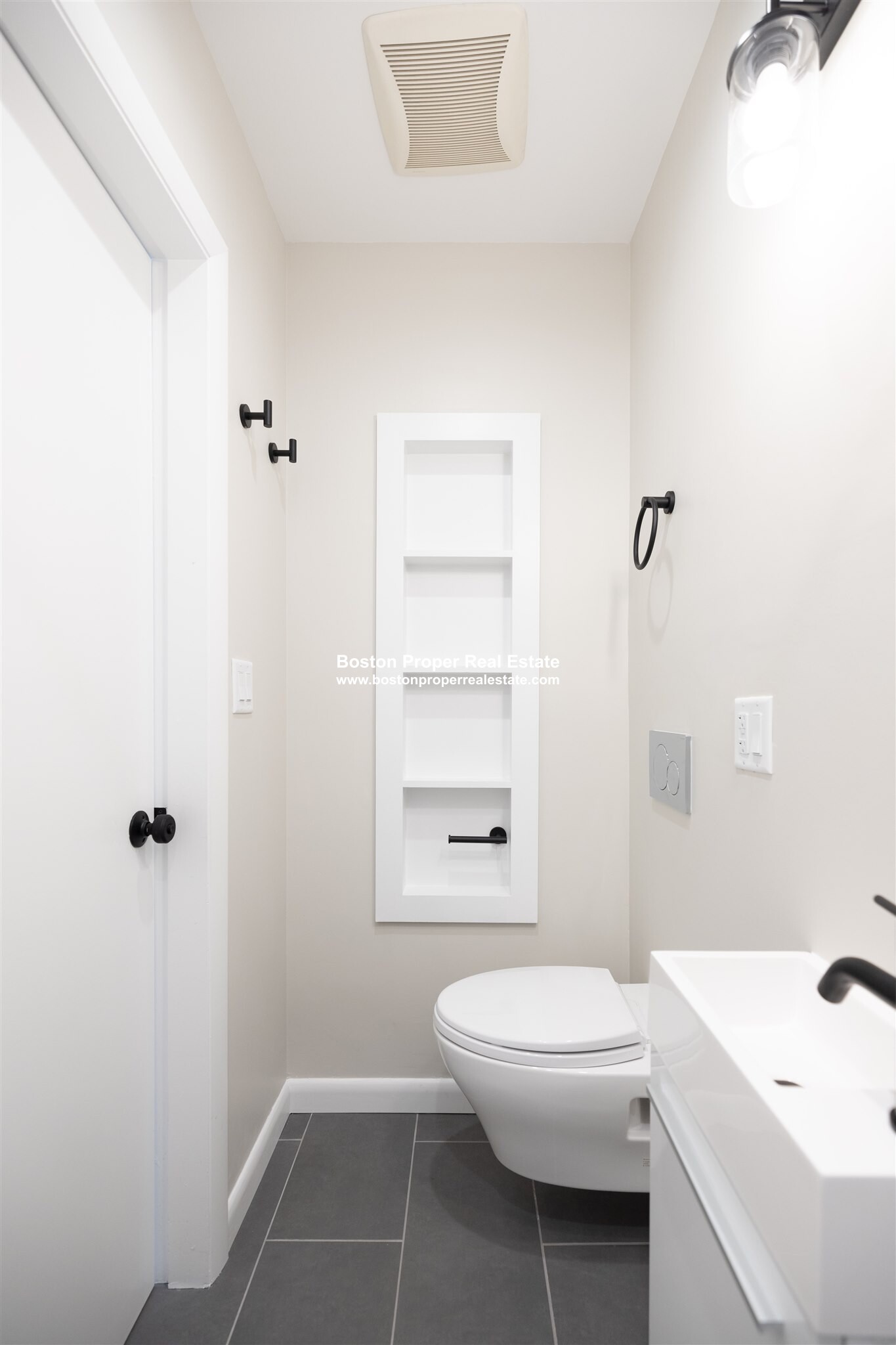 158 Saint Botolph St, Back Bay