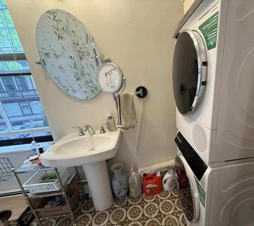 996 Centre St, Jamaica Plain