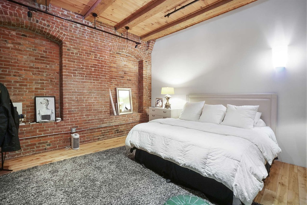 21 Wormwood St, South Boston