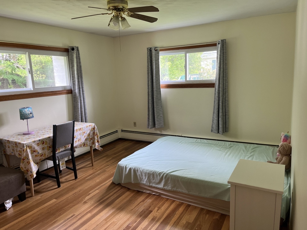 32 Harriet Ave, Shrewsbury