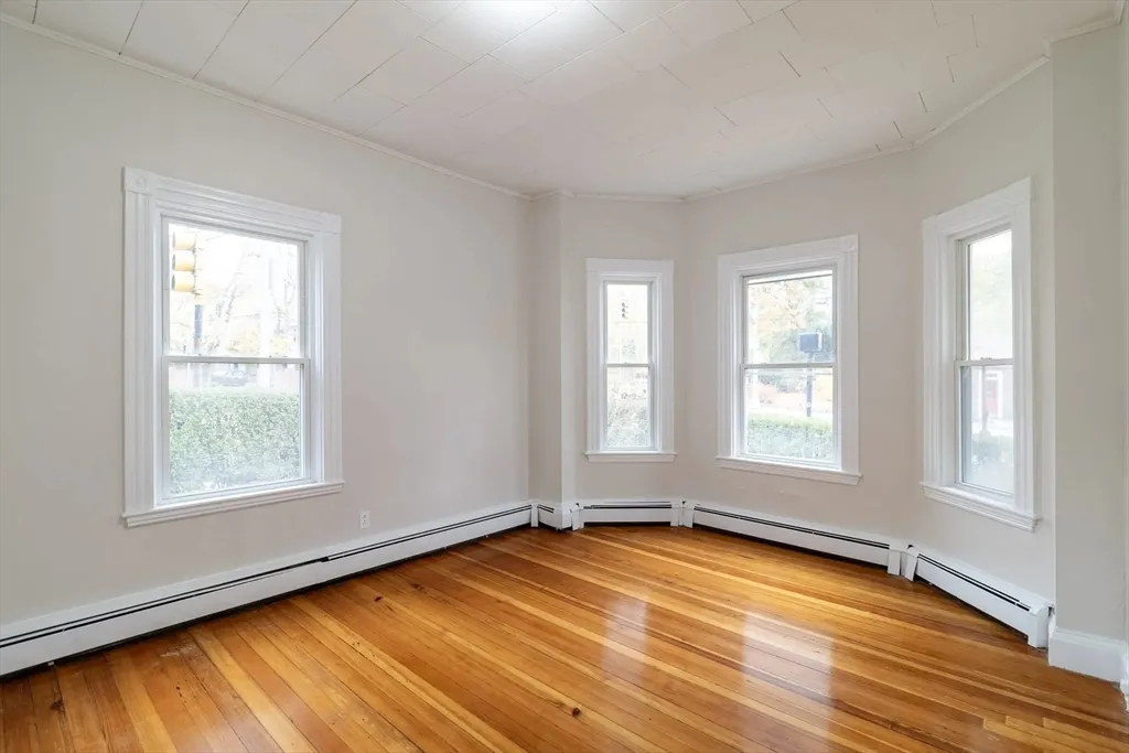 2 Sherman St, Neighborhood Nine