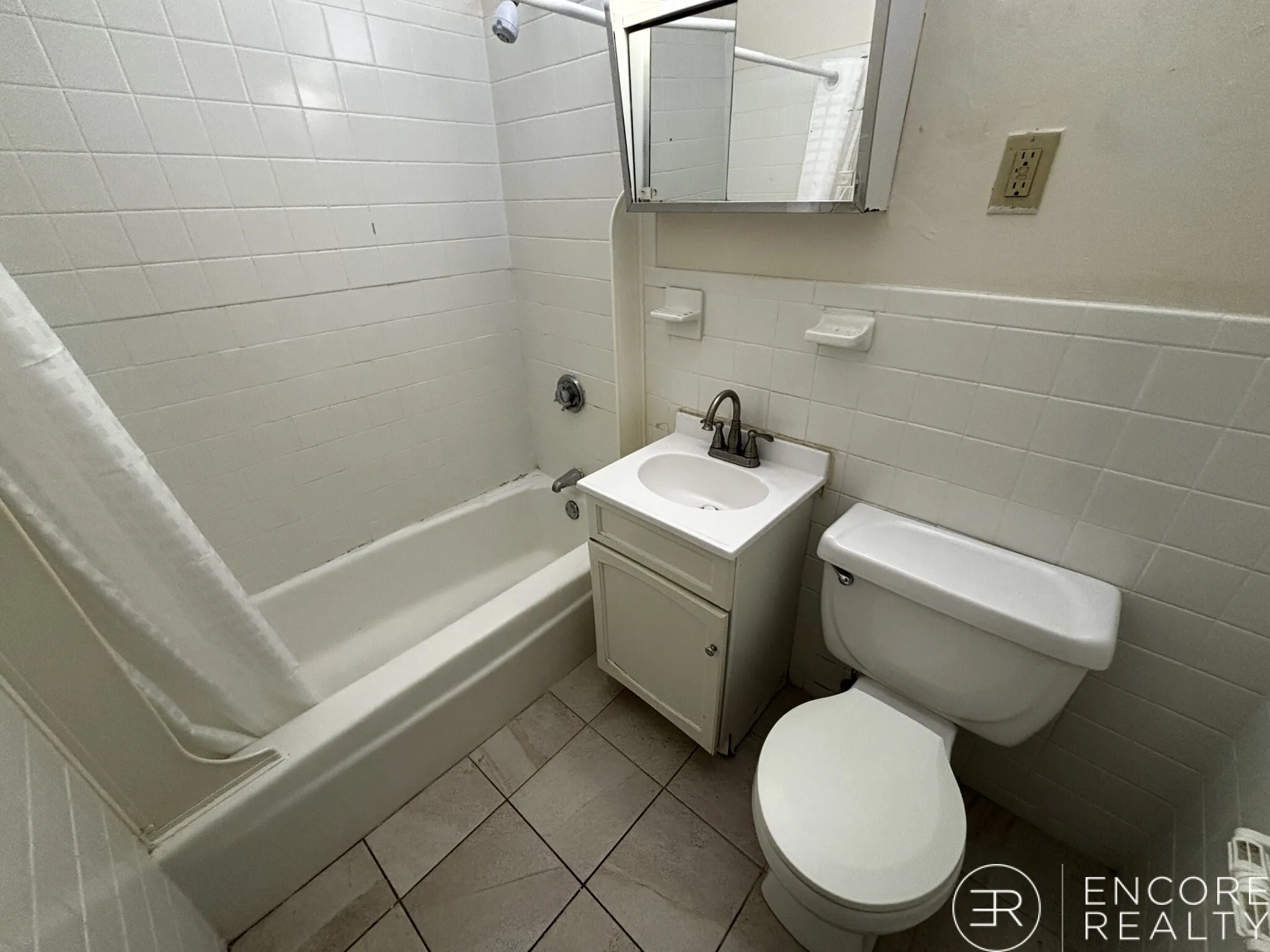 84 Gardner St, Allston