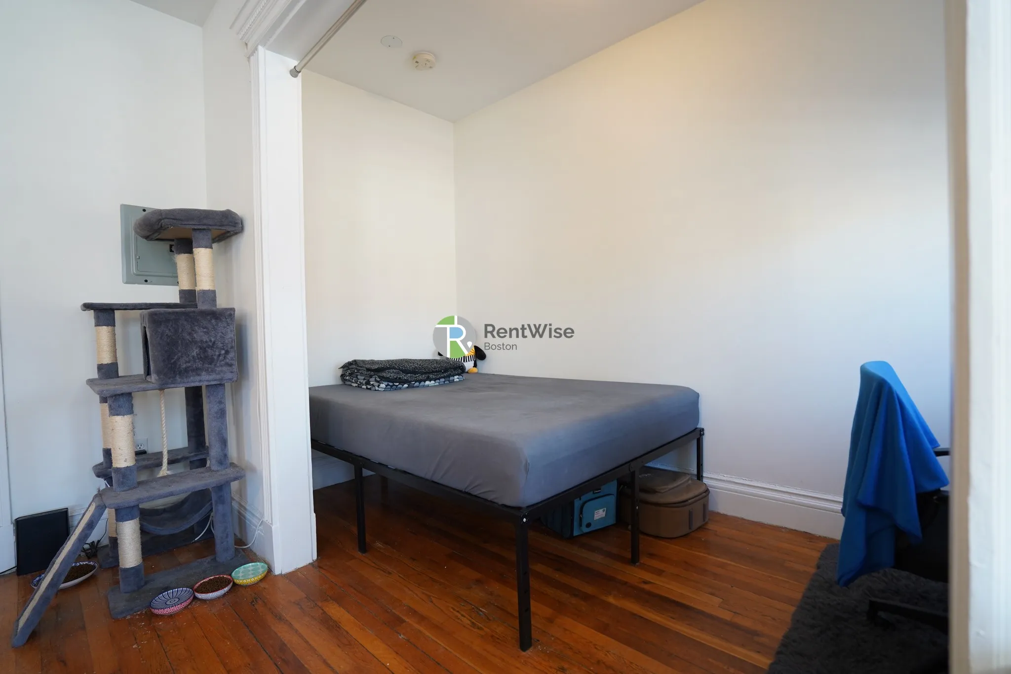 1298 Commonwealth Ave, Allston