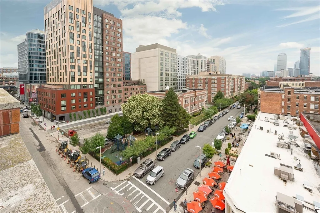 108 Peterborough St, Fenway