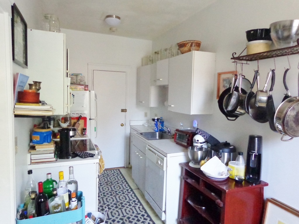 4 Ransom Rd, Brighton