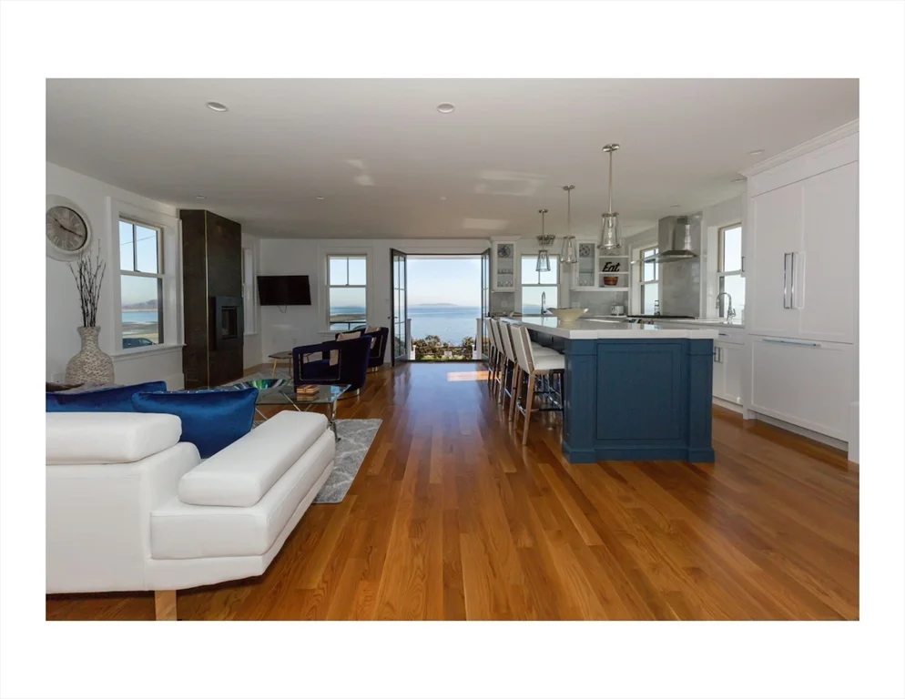 153 Bayside Rd, Quincy