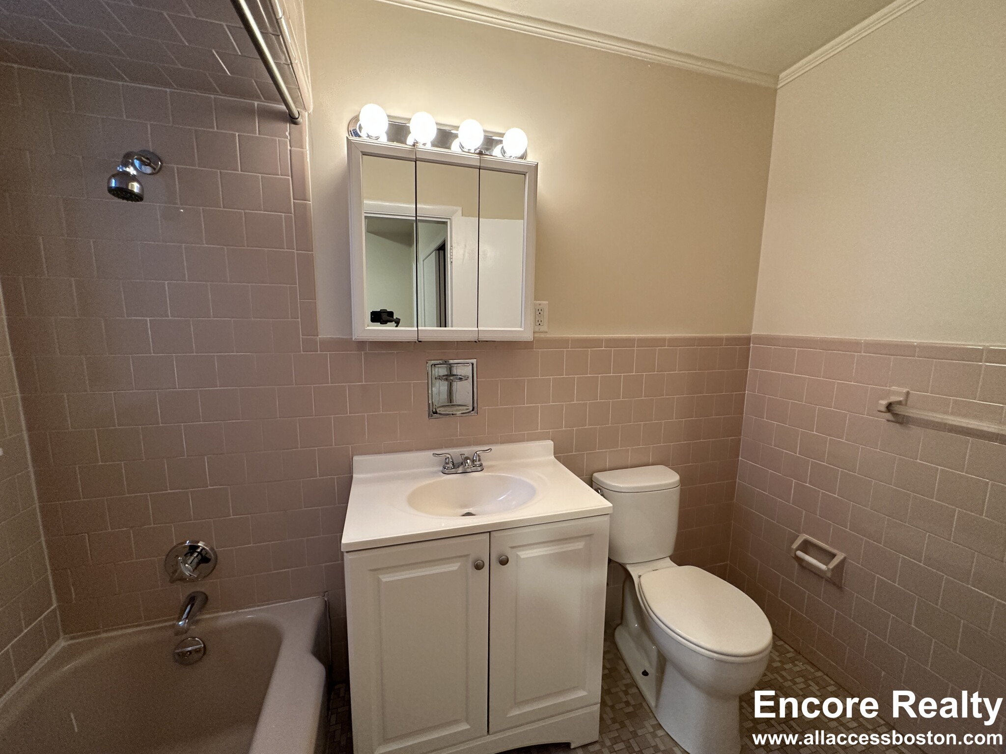 1463 Beacon St, Griggs Park