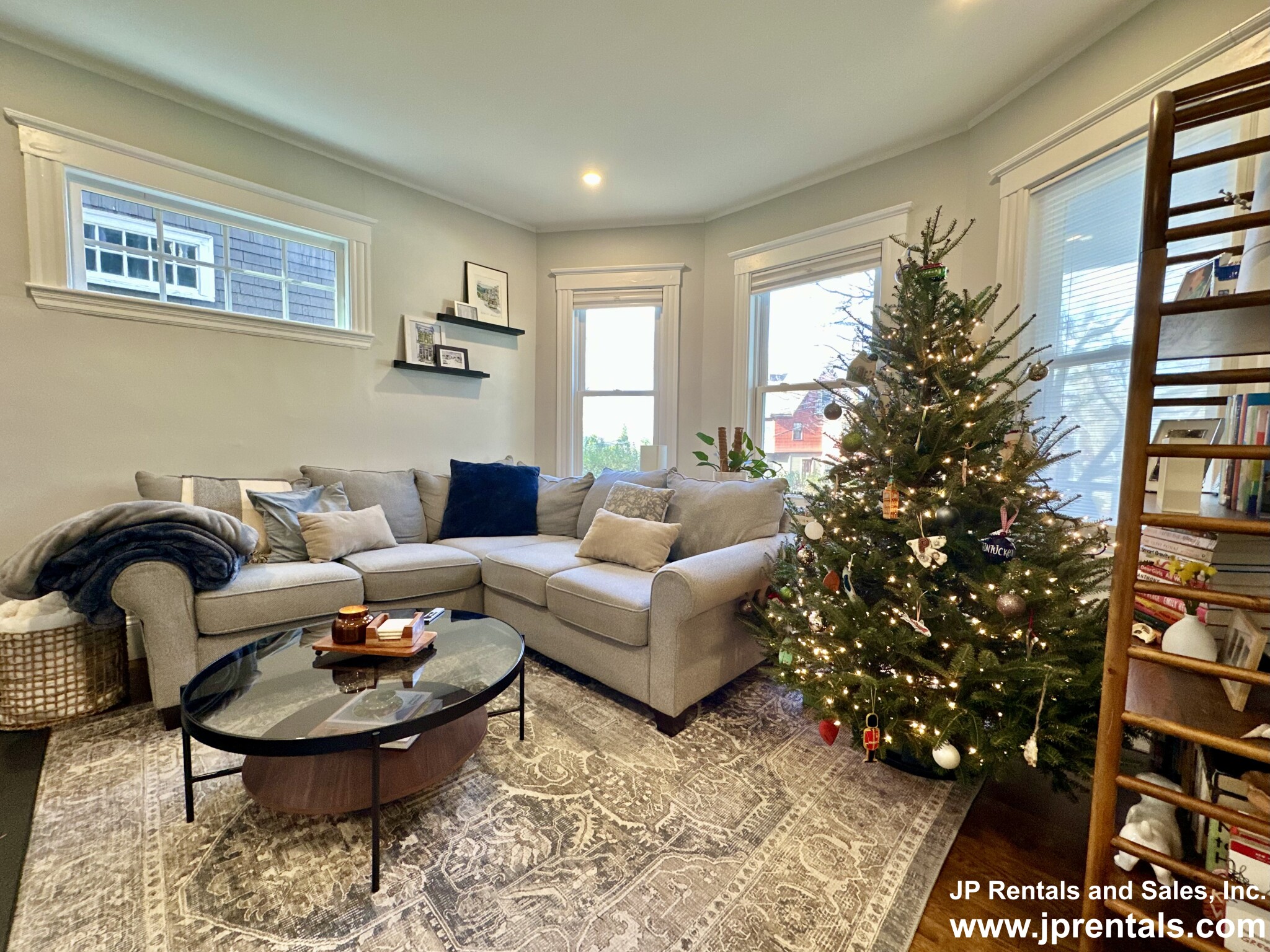 38 Robeson St, Jamaica Plain