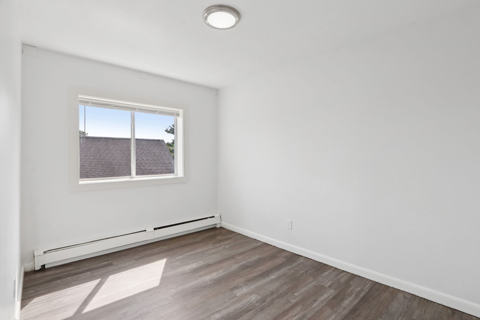 1045 River St, Hyde Park